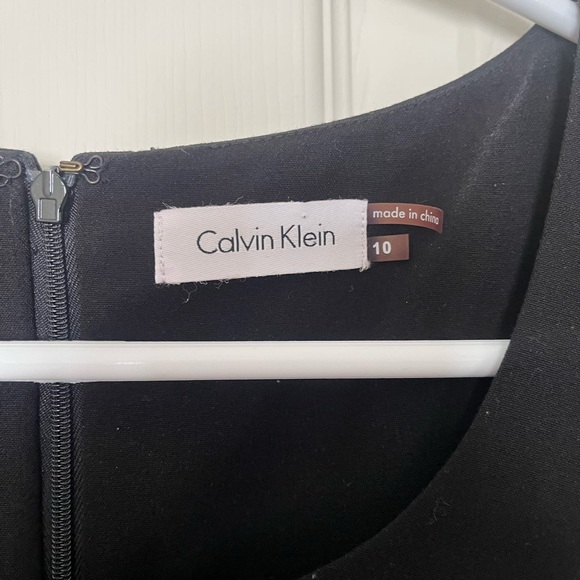 CALVIN KLEIN BLACK SUNBURST SHEATH MIDI DRESS SIZE 10 - Picture 4 of 9